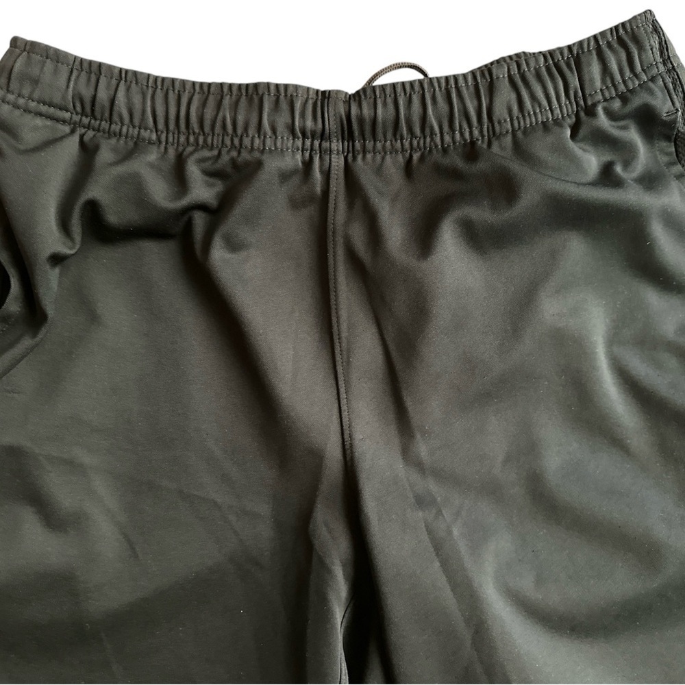 Nike Men's Black Athletic Swim Fit Small to Medium Shorts - Picture 3 of 5